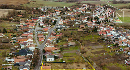 Stavebný pozemok s možnosťou okamžitej výstavby v obci Štefanov - 1585m2