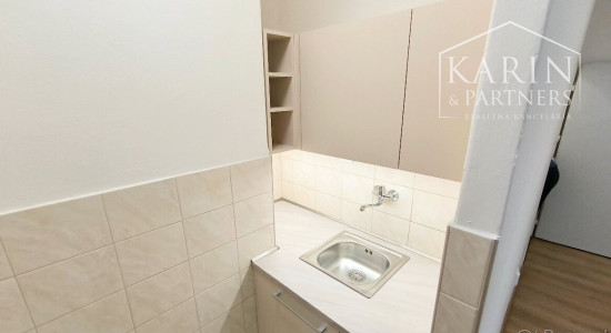 Predaj garsónky po čiastočnej rekonštrukcii – Štrkovec, Ružinov