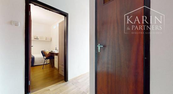 ZARIADENÝ PRIESTRANNÝ A SLNEČNÝ 2I BYT DISPOZIČNE UPRAVENÝ NA 3I