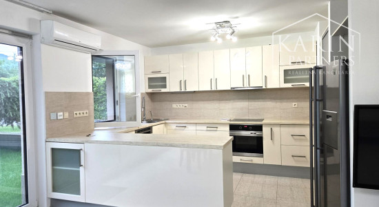 PRENÁJOM: Luxusná 5-izbová vila s výhľadom na Kamzík – Vinohrady- Nové mesto BA III