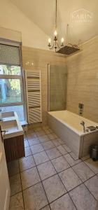 Prenájom - 8 izbový rodinný dom s 800m2 záhradou - Nové mesto BA III