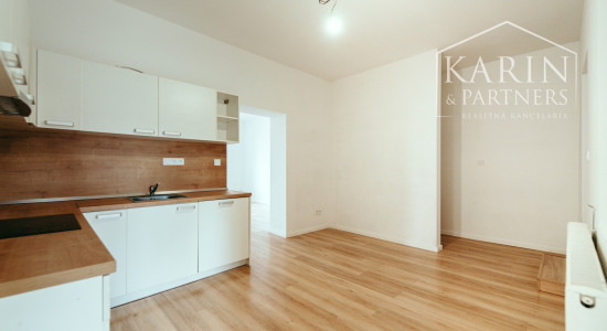 Kompletne zrekonštruovaný 4i rodinný dom v meste Šaštín-Stráže