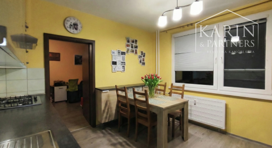 Exkluzívne Iba u Nás: Predáme zrekonštruovaný 3 izbový byt so šatníkom a balkónom, Šaľa