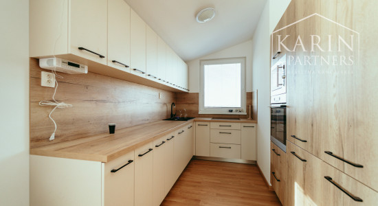 EXKLUZÍVNA 3-IZBOVÁ NOVOSTAVBA S TERASOU V PRIETRŽKE