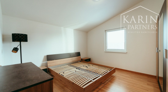 EXKLUZÍVNA 3-IZBOVÁ NOVOSTAVBA S TERASOU V PRIETRŽKE