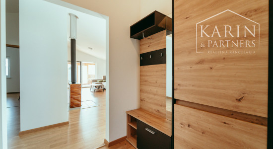 EXKLUZÍVNA 3-IZBOVÁ NOVOSTAVBA S TERASOU V PRIETRŽKE