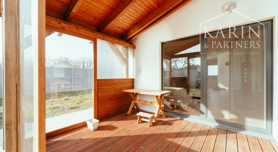 EXKLUZÍVNA 3-IZBOVÁ NOVOSTAVBA S TERASOU V PRIETRŽKE