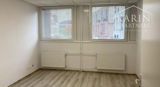 Prenájom klimatizovaná kancelária 19 m2, ul. Polianky, BA IV., Dúbravka