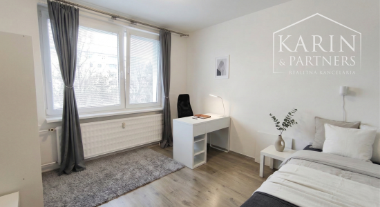 Exkluzívne Iba u Nás: Predáme zrekonštruovaný 3 izbový byt so šatníkom a balkónom, Šaľa