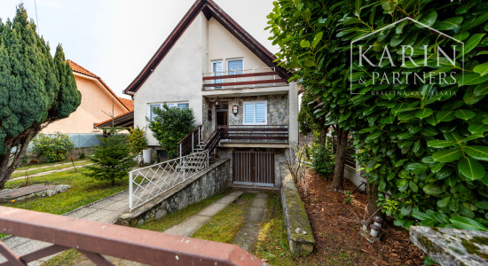 6-izbový rodinný dom s viacúčelovým veľkým pozemkom – Ivanka pri Nitre, len 10 minút od mesta Nitra