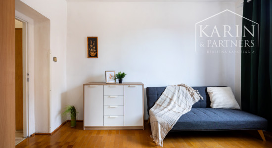 6-izbový rodinný dom s viacúčelovým veľkým pozemkom – Ivanka pri Nitre, len 10 minút od mesta Nitra