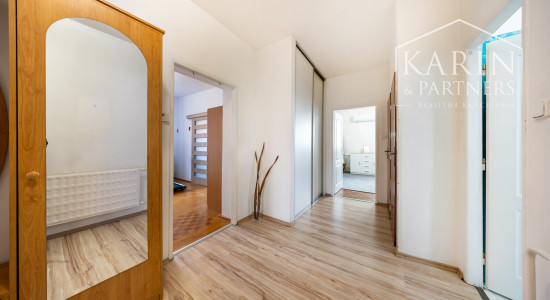 6-izbový rodinný dom s viacúčelovým veľkým pozemkom – Ivanka pri Nitre, len 10 minút od mesta Nitra