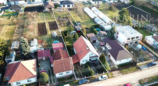 6-izbový rodinný dom s viacúčelovým veľkým pozemkom – Ivanka pri Nitre, len 10 minút od mesta Nitra