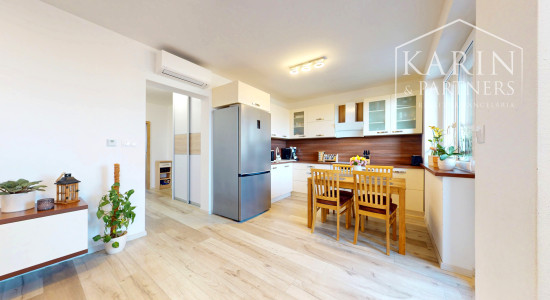 3-izbový byt s atmosférou rodinného domu, terasou a podkrovím