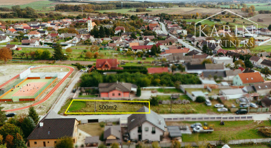 Stavebný pozemok v obci Čáry na Záhorí v tichej ulici