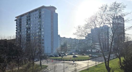 PREDAJ–Nadštandardný 3-izbový byt  s loggiou v  top lokalite Ružinova – Trávniky