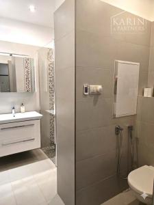 PREDAJ–Nadštandardný 3-izbový byt  s loggiou v  top lokalite Ružinova – Trávniky