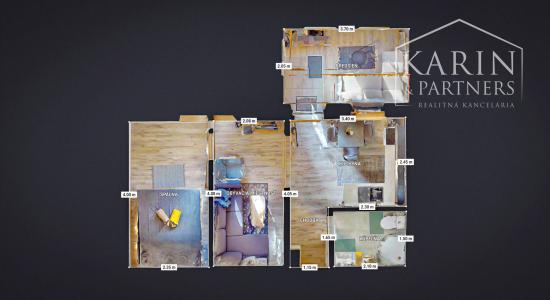 Čerstvá rekonštrukcia v lone prírody: Slnečný dom s vôňou dreva v obci Hiadeľ, len na skok od Banskej Bystrice!