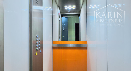 Dostupná garzónka s nízkymi nákladmi v žiadanej lokalite, L. Svobodu