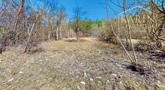 Aktuálne zrekonštruovaný slnečný rodinný dom v obci Hiadeľ, len na skok od Banskej Bystrice!