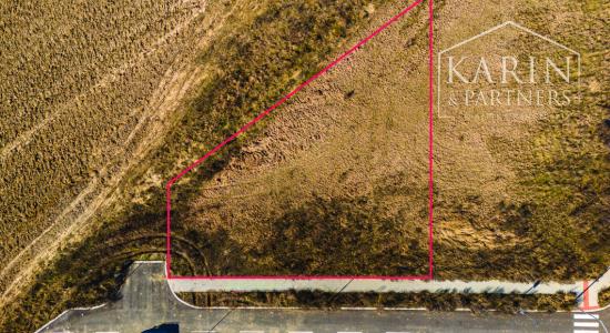 Slnečný pozemok 559 m² s projektom domu