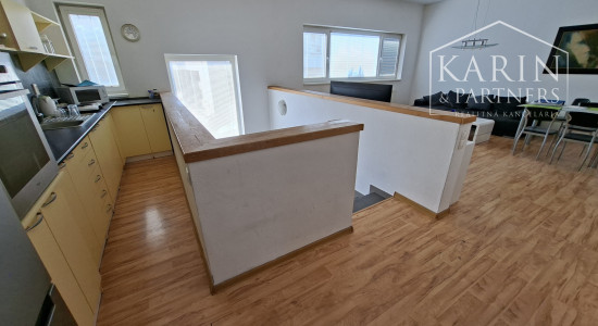 PRENÁJOM: 3 I. BYT 80 M2 V DOME, BRATISLAVA - NOVÉ MESTO, CENA:  950 €/ MESIAC + (PARKOVANIE MOŽNÉ PRED DOMOM).