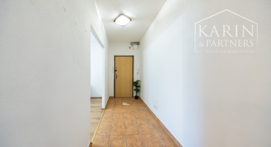 1-izbový byt s loggiou po rekonštrukcii – výborná lokalita