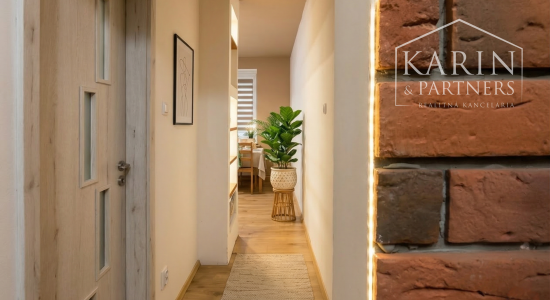 PRENÁJOM: Veľký 2,5i byt s loggiou, sídlisko JUH, kompl.REKO