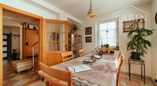 STUPAVA - Rodinný dom s atmosférou  - 5 izieb, záhrada, záhradný domček, bazén, parkovanie