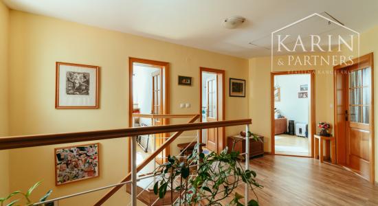 STUPAVA - Rodinný dom s atmosférou  - 5 izieb, záhrada, záhradný domček, bazén, parkovanie