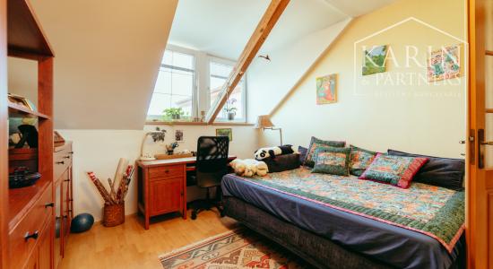 STUPAVA - Rodinný dom s atmosférou  - 5 izieb, záhrada, záhradný domček, bazén, parkovanie