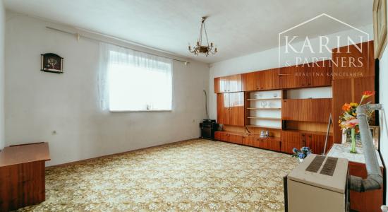 10 izbový rodinný dom v okrajovej časti obce Brodské