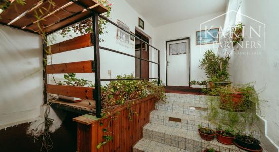 10 izbový rodinný dom v okrajovej časti obce Brodské