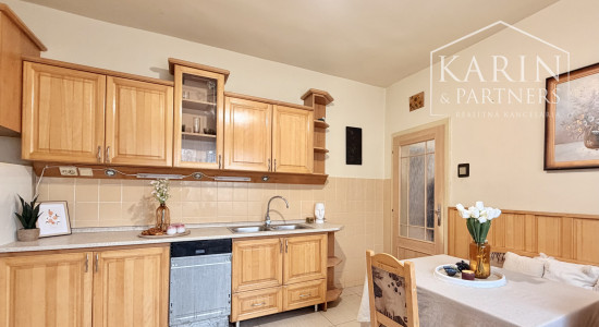 3-izb. RD Pastuchov (8 km od Hlohovca), 2 garáže, dieľňa+2 izby v podkroví