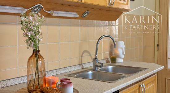 3-izb. RD Pastuchov (8 km od Hlohovca), 2 garáže, dieľňa+2 izby v podkroví