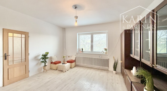 3-izb. RD Pastuchov (8 km od Hlohovca), 2 garáže, dieľňa+2 izby v podkroví