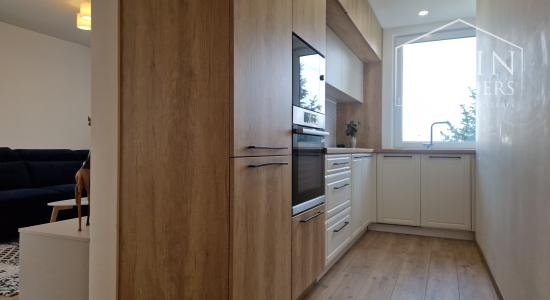 KOMPLETNE ZREKONŠTRUOVANÝ ZARIADENÝ BYT V RUŽINOVE – EXNÁROVA ULICA