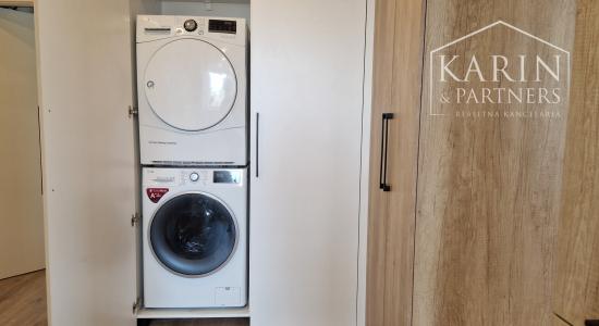 KOMPLETNE ZREKONŠTRUOVANÝ ZARIADENÝ BYT V RUŽINOVE – EXNÁROVA ULICA