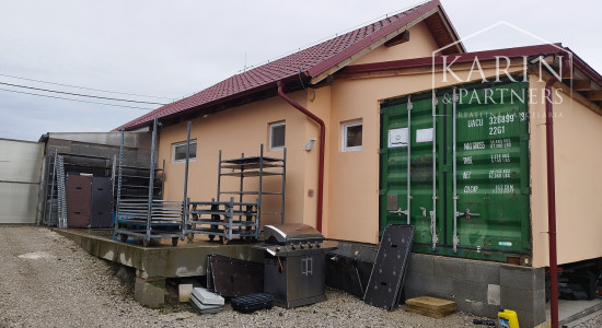 PROSPERUJÚCI OBCHODNÝ PRIESTOR NA PREDAJ, veľký pozemok, Veľký Biel