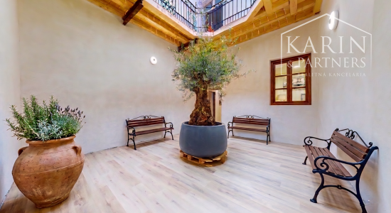 Váš súkromný kúsok histórie v Banskej Štiavnici – Kompletne zrekonštruovaný a zariadený byt