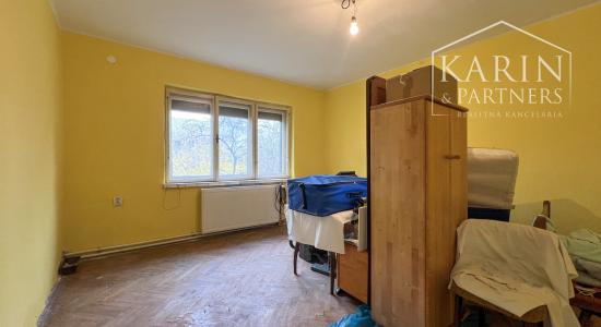 3-izbový rodinný dom v tichej uličke s veľkorysým pozemkom