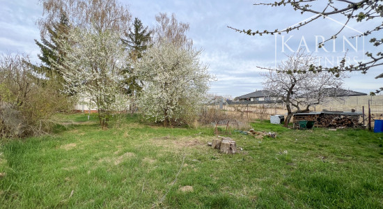 Stavebný pozemok v tichej uličke