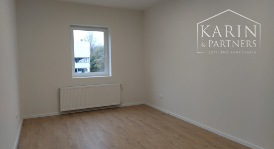 LEN: 295€/ mesiac! Prenájom kancelária 29,5 m2, ul. Polianky, BA IV., Dúbravka.