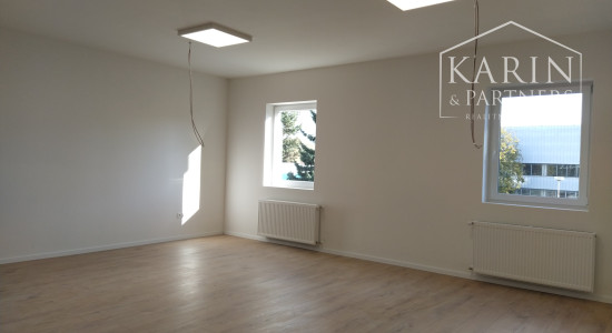 LEN: 295€/ mesiac! Prenájom kancelária 29,5 m2, ul. Polianky, BA IV., Dúbravka.