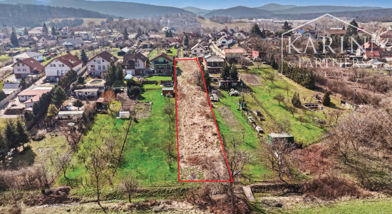 Stavebný pozemok s rozlohou 1758 m² v obci Lošonec.