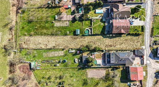 Stavebný pozemok s rozlohou 1758 m² v obci Lošonec.