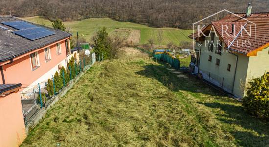 Stavebný pozemok s rozlohou 1758 m² v obci Lošonec.