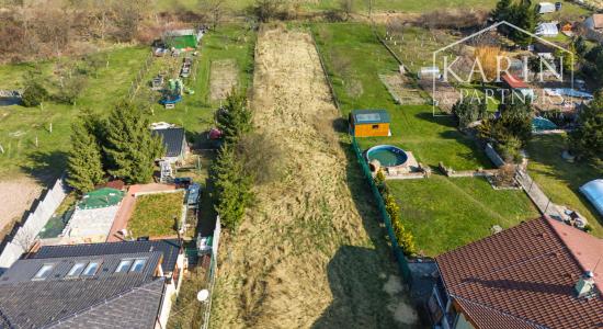 Stavebný pozemok s rozlohou 1758 m² v obci Lošonec.