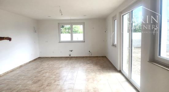 Predaj - Rodinné  domy,  3 a 4 izbové, nízko-energetické novostavby ,,Typ Bungalov“ RAJKA - Maďarsko