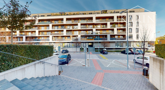 KOMPLETNE ZARIADENÝ 1I BYT S BALKÓNOM A PARKOVACÍM MIESTOM